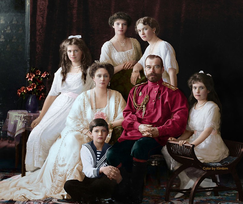 25 сенсационных раскрашенных снимков о том, как жили русские люди в 1900-1965 годах
