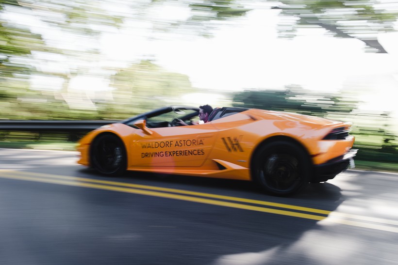 Гости отелей Waldorf Astoria за рулем новейших моделей Lamborghini!