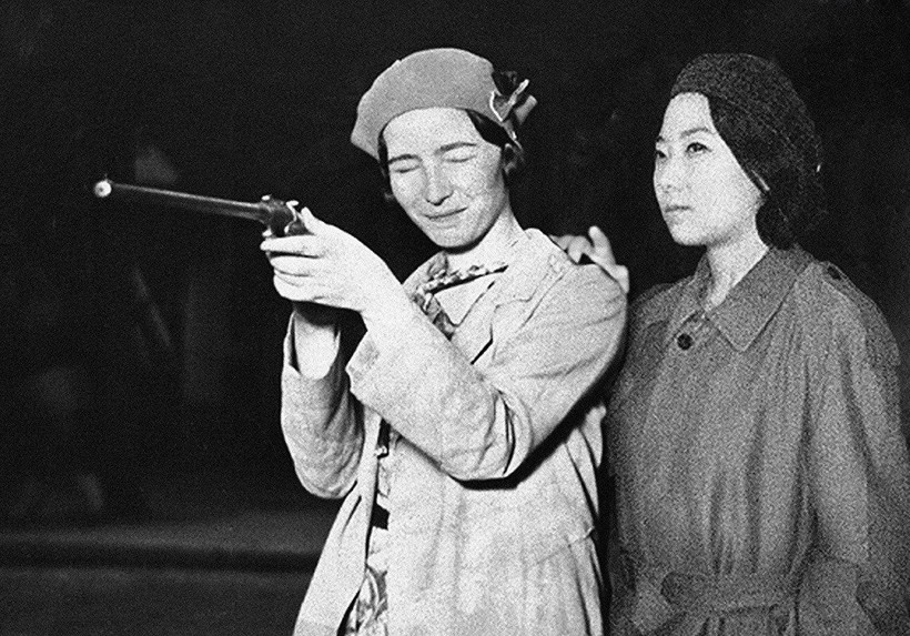 Художница делает фото со знаменитостями, и их не отличить от настоящих