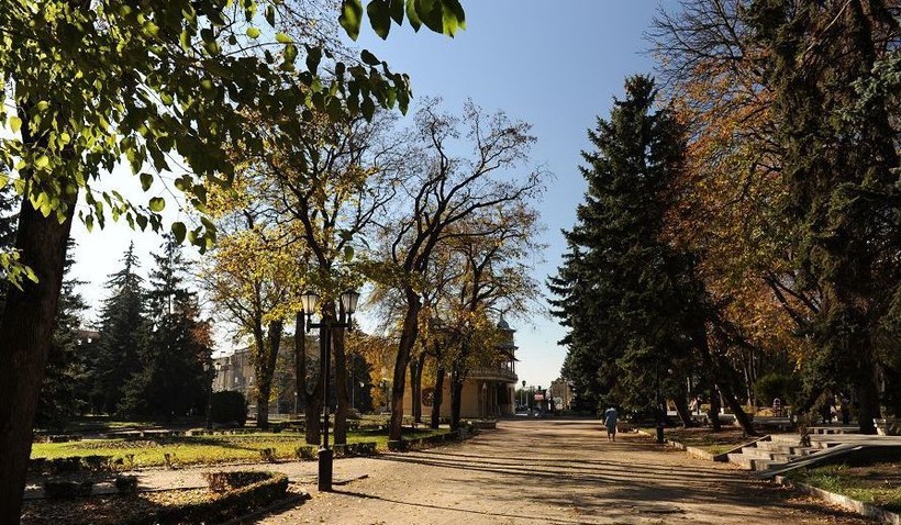 Пятигорск: прогуливаюсь по осеннему парку 