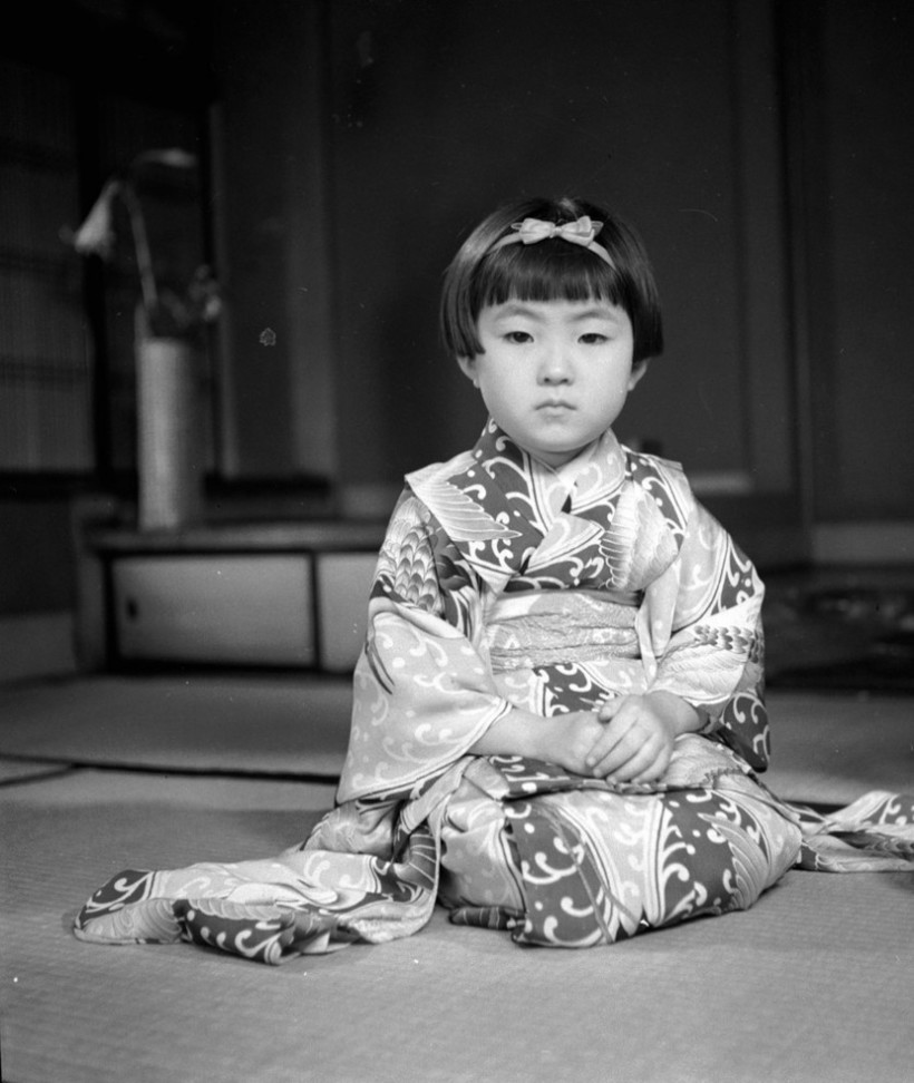 18 старинных фотографий, на которых запечатлена реальная жизнь японских гейш