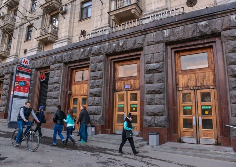 Метро в высотке «Красные ворота» Метро в высотке «Красные ворота»