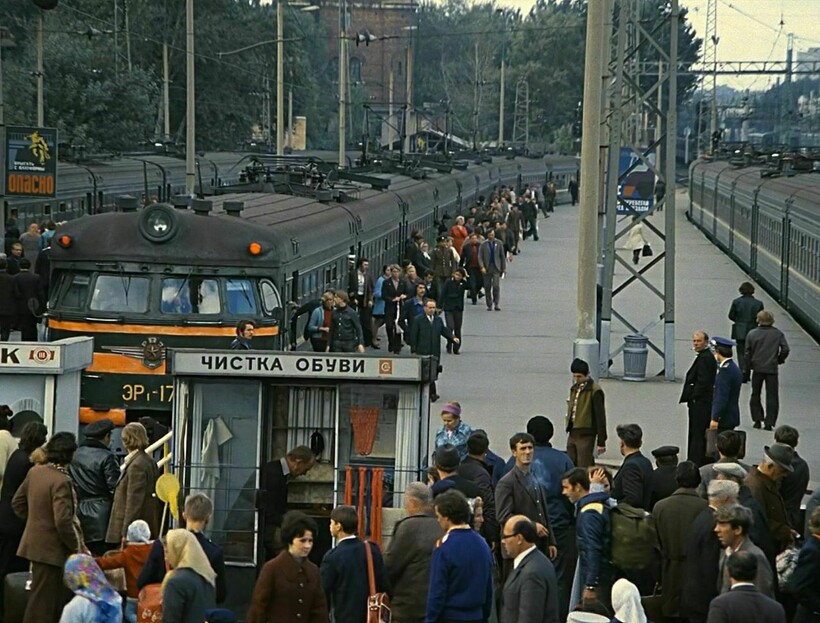 Возможно, что мы даже не сможем достигнуть пика в 11 миллиардов человек, живущих на Земле Возможно, что мы даже не сможем достигнуть пика в 11 миллиардов человек, живущих на Земле