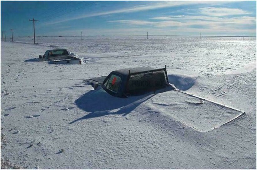 Блог - Метровые сугробы и примерзшие авто: 11 фото, на которых зима разыгралась на славу Метровые сугробы и примерзшие авто: 11 фото, на которых зима разыгралась на славу
