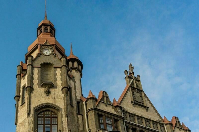 Блог - Летучие мыши и совы: особенное здание в Петербурге, и чем оно славится Летучие мыши и совы: особенное здание в Петербурге, и чем оно славится