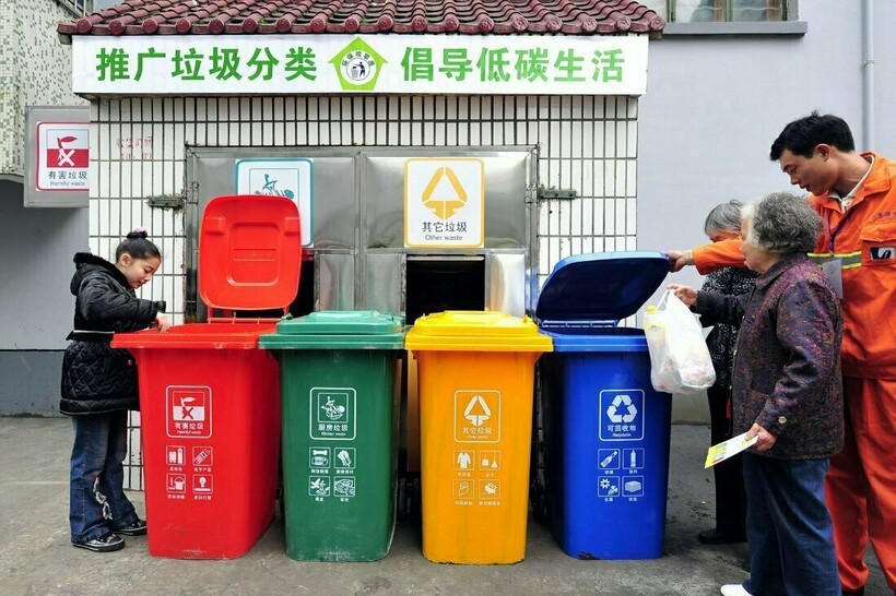 Японцы тщательно сортируют мусор Японцы тщательно сортируют мусор