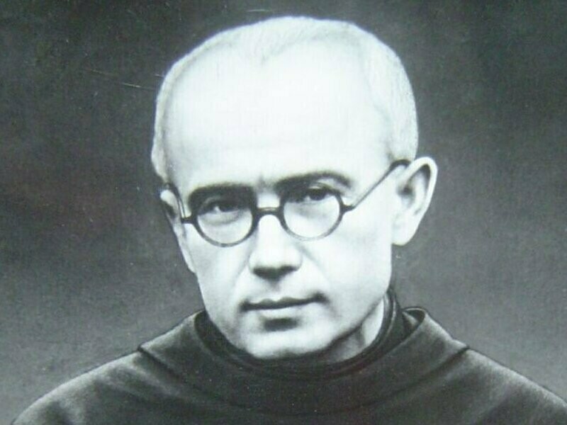 Монах Максимилиан Кольбе позже был причислен к лику святых Монах Максимилиан Кольбе позже был причислен к лику святых