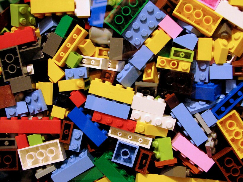 Конструкторы LEGO популярны по всему миру уже несколько десятилетий Конструкторы LEGO популярны по всему миру уже несколько десятилетий