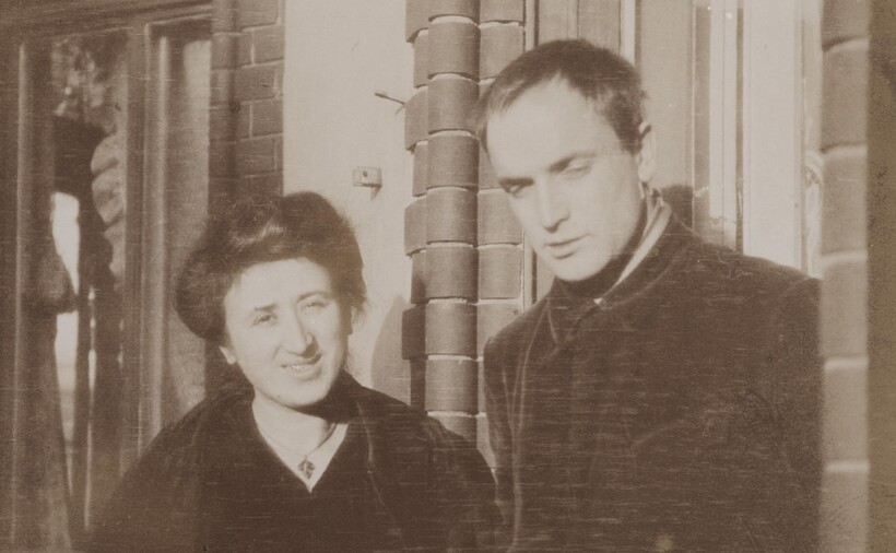 Роза Люксембург и Константин Цеткин, который был моложе на 14 лет Роза Люксембург и Константин Цеткин, который был моложе на 14 лет