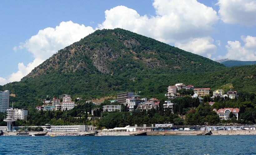 Гора Кастель