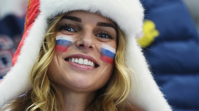 Русские улыбаются не ради вежливости, а чтобы выразить симпатию Русские улыбаются не ради вежливости, а чтобы выразить симпатию
