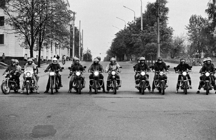 Блог - 20 фотографий, показывающих байкерскую субкультуру во времена СССР 20 фотографий, показывающих байкерскую субкультуру во времена СССР