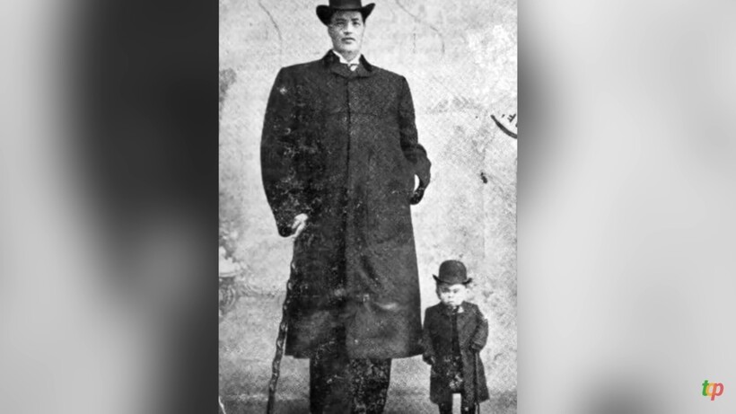 Блог - Как карлик вдруг стал великаном: невыдуманная история уникального Адама Райнера Как карлик вдруг стал великаном: невыдуманная история уникального Адама Райнера