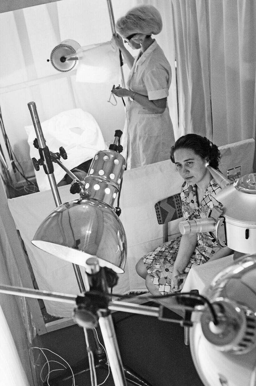 Лечение «Солнышком». Фото: Владимир Матвиевский/ТАСС Лечение «Солнышком». Фото: Владимир Матвиевский/ТАСС