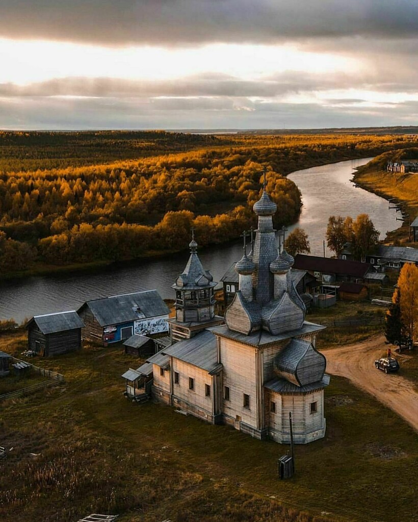 Церковь в Кимже с высоты. Фото: @russia.traveling/instagram.com Церковь в Кимже с высоты. Фото: @russia.traveling/instagram.com