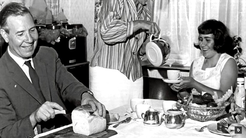 Блог - Видео: Почему в 1943 году в США запретили нарезанный хлеб, и к чему это привело Видео: Почему в 1943 году в США запретили нарезанный хлеб, и к чему это привело