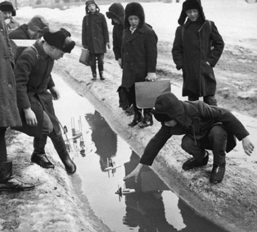 Блог - 12 фото о том, как развлекались советские дети зимой 12 фото о том, как развлекались советские дети зимой