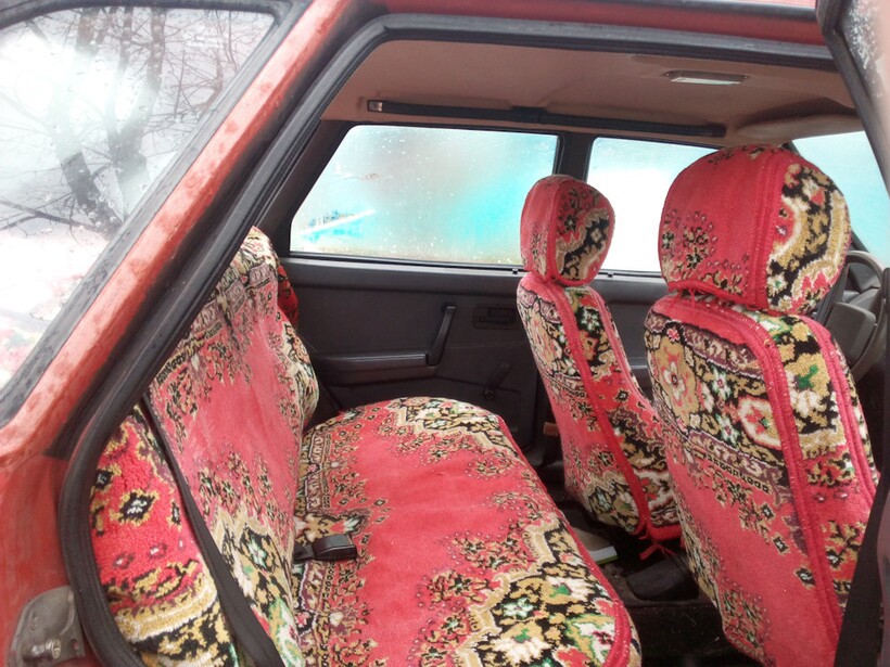 Блог - Изолента, розочки и ковры: 7 приемов тюнинга автомобиля в СССР Изолента, розочки и ковры: 7 приемов тюнинга автомобиля в СССР