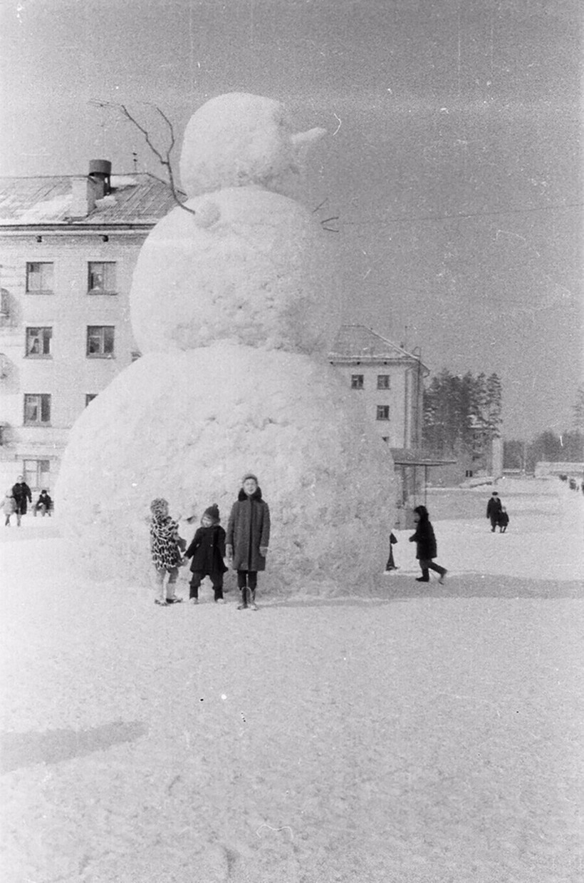 Блог - 15 старых фотографий, доказывающих, что в России всегда любили снеговиков 15 старых фотографий, доказывающих, что в России всегда любили снеговиков