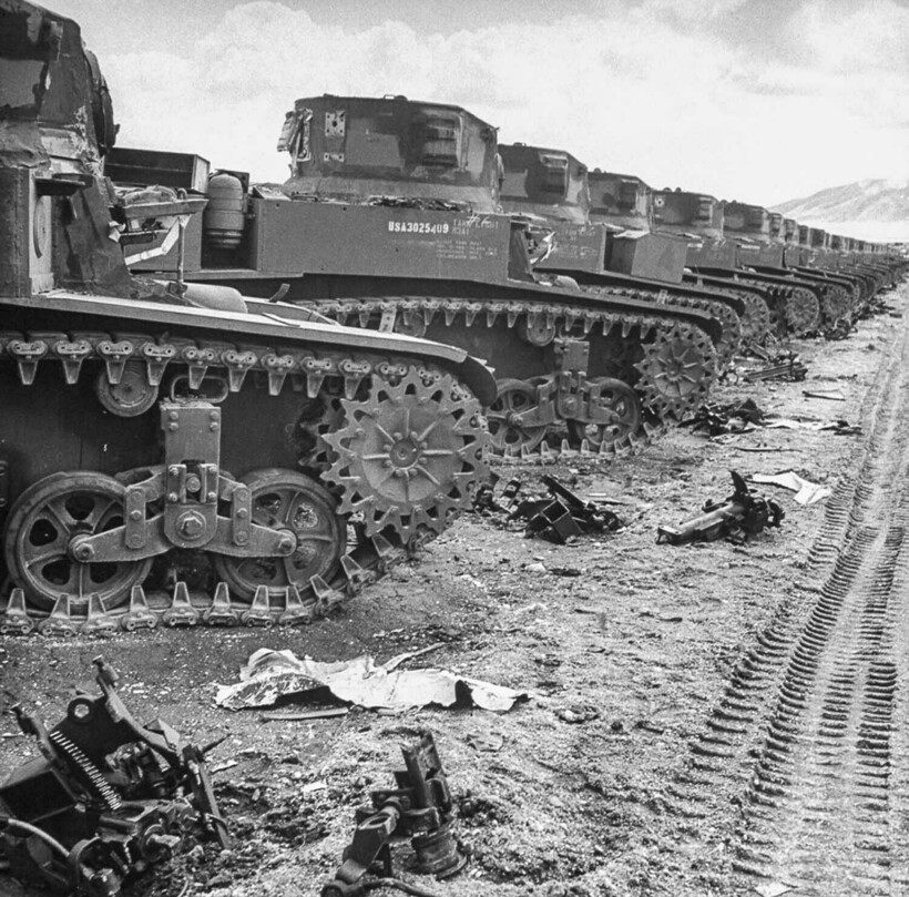 Блог - 14 фото с кладбищ боевой техники, которая осталась после войны: что с ней стало 14 фото с кладбищ боевой техники, которая осталась после войны: что с ней стало