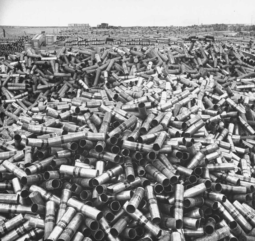 Блог - 14 фото с кладбищ боевой техники, которая осталась после войны: что с ней стало 14 фото с кладбищ боевой техники, которая осталась после войны: что с ней стало