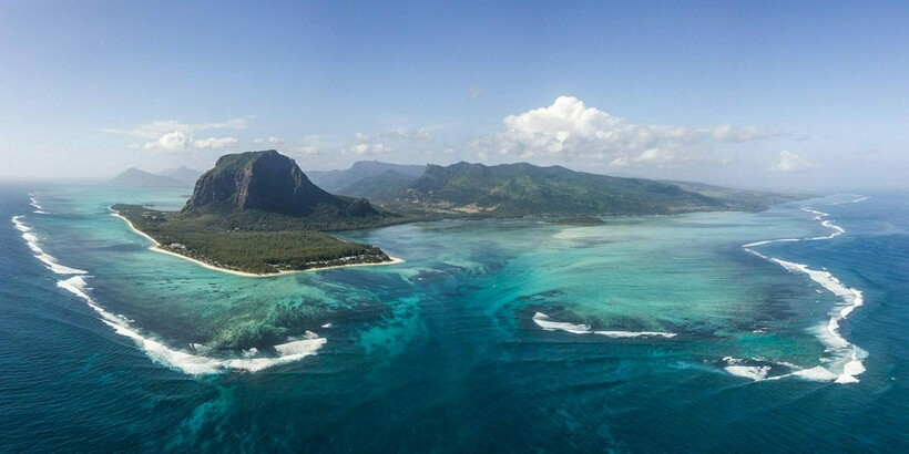 Леморн-Брабант — подводный водопад Маврикия. Фото: safarifrank.com.au Леморн-Брабант — подводный водопад Маврикия. Фото: safarifrank.com.au