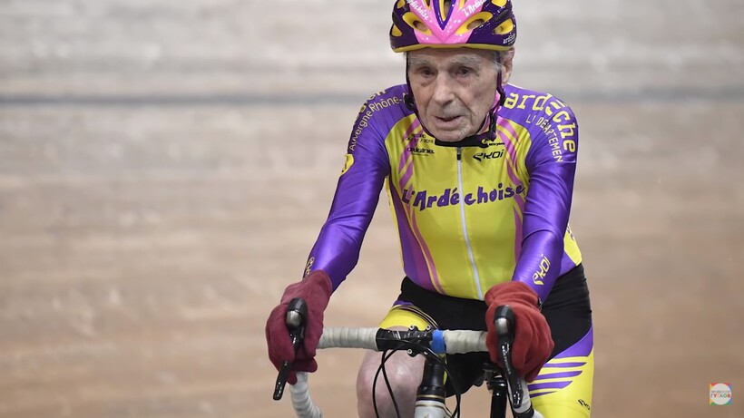 Блог - 100-летний йог, 97-летний спринтер и другие спортсмены, которые явно победили старость 100-летний йог, 97-летний спринтер и другие спортсмены, которые явно победили старость