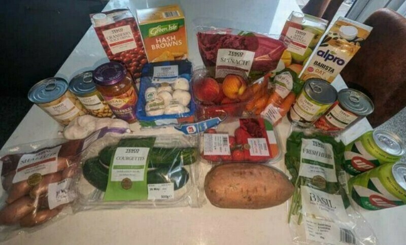 Блог - От Аляски до России: 14 человек показали, сколько стоят продукты там, где они живут От Аляски до России: 14 человек показали, сколько стоят продукты там, где они живут