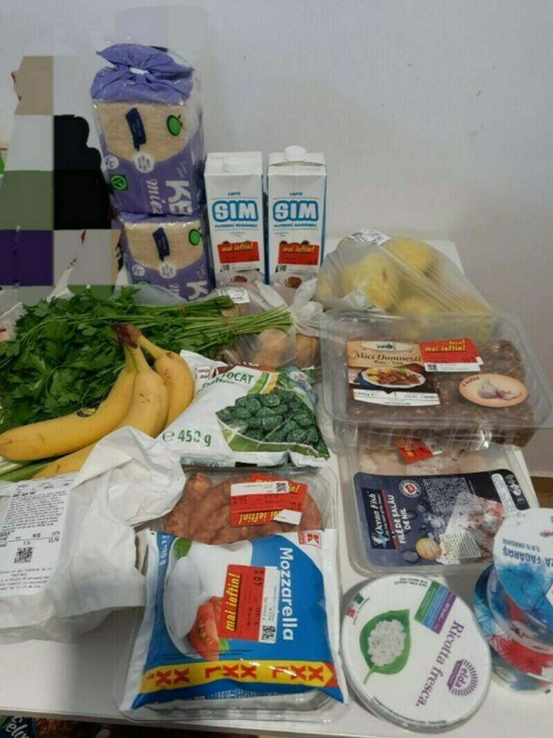 Блог - От Аляски до России: 14 человек показали, сколько стоят продукты там, где они живут От Аляски до России: 14 человек показали, сколько стоят продукты там, где они живут
