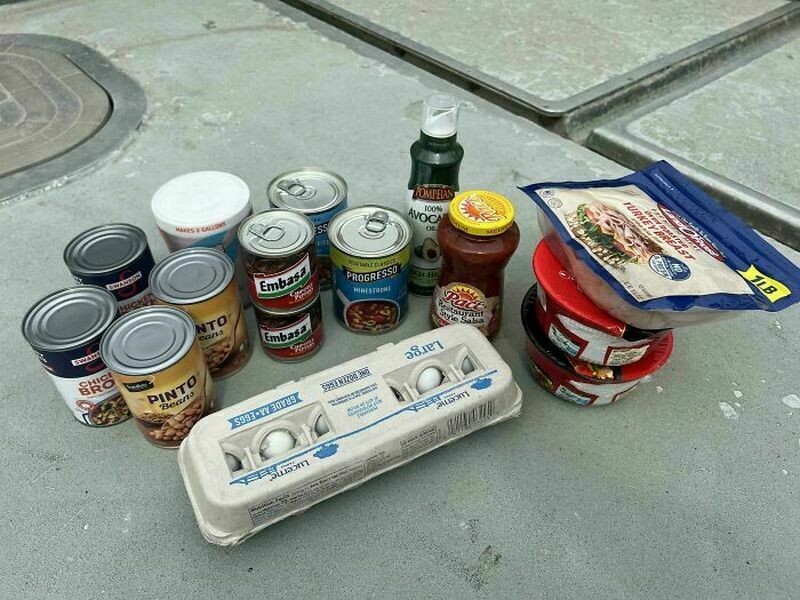 Блог - От Аляски до России: 14 человек показали, сколько стоят продукты там, где они живут От Аляски до России: 14 человек показали, сколько стоят продукты там, где они живут