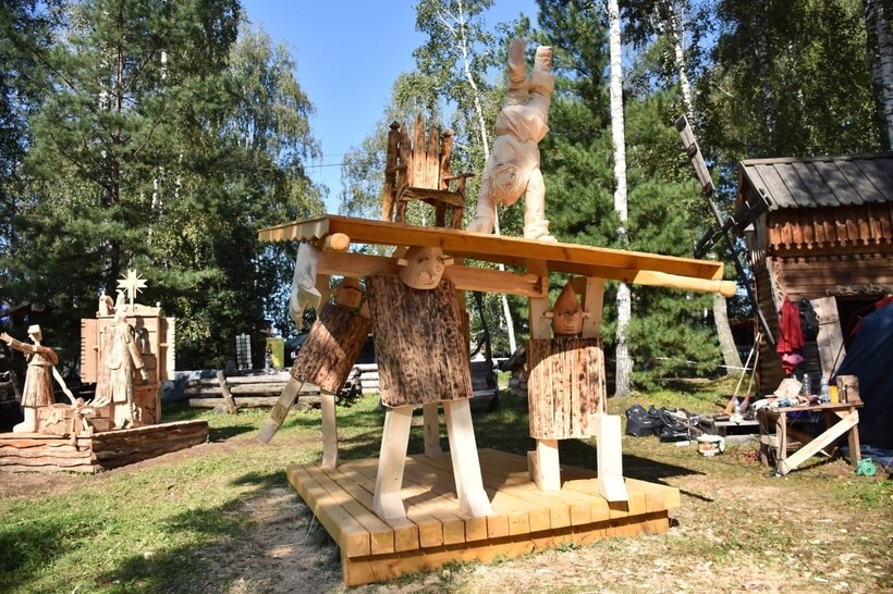 Блог - 15 фото с фестиваля ремесел «Праздник топора», который никого не оставит равнодушным 15 фото с фестиваля ремесел «Праздник топора», который никого не оставит равнодушным
