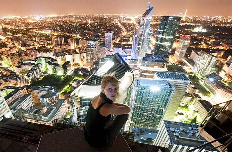 Блог - 14 снимков девушки-фотографа, которая поднялась на самые знаменитые здания планеты 14 снимков девушки-фотографа, которая поднялась на самые знаменитые здания планеты