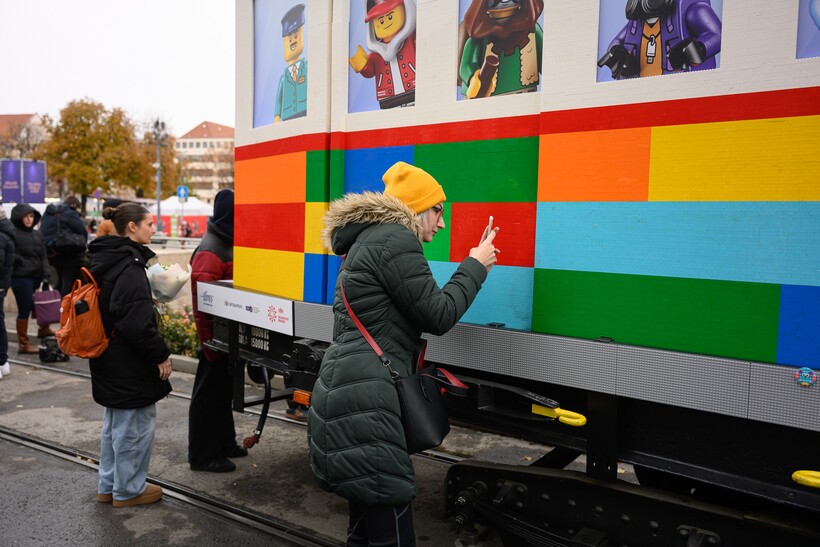 Блог - В Будапеште собрали полноценный трамвай из LEGO В Будапеште собрали полноценный трамвай из LEGO