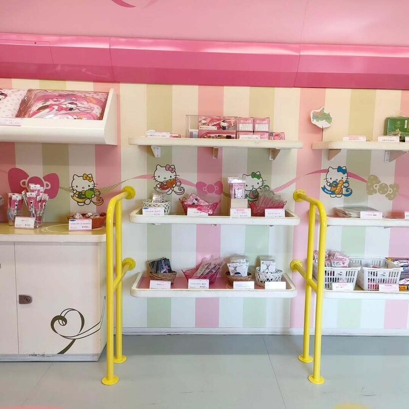 Блог - 14 чудесных снимков из поезда Hello Kitty, который курсирует по Японии 14 чудесных снимков из поезда Hello Kitty, который курсирует по Японии