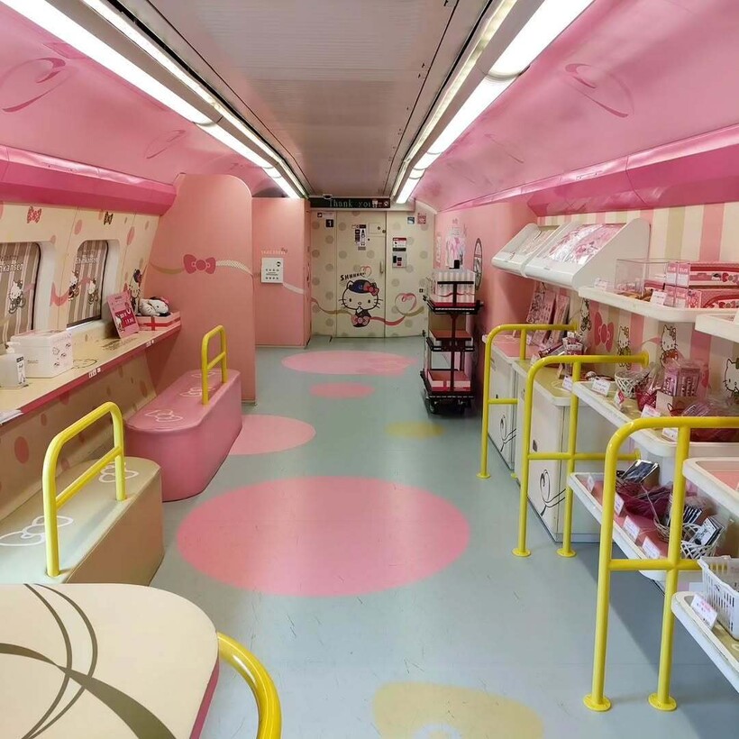 Блог - 14 чудесных снимков из поезда Hello Kitty, который курсирует по Японии 14 чудесных снимков из поезда Hello Kitty, который курсирует по Японии