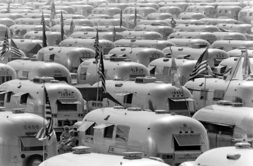 Блог - Задолго до #VanLife: 16 фото о том, когда появилось повальное увлечение автодомами Задолго до #VanLife: 16 фото о том, когда появилось повальное увлечение автодомами