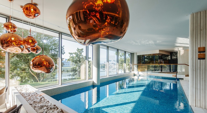 Гостиница Crystal House Suite Hotel & Spa