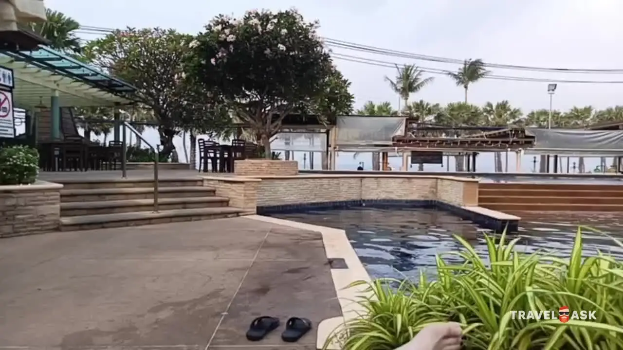 Jomtien Palm Beach Hotel