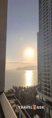 Aaron Hotel