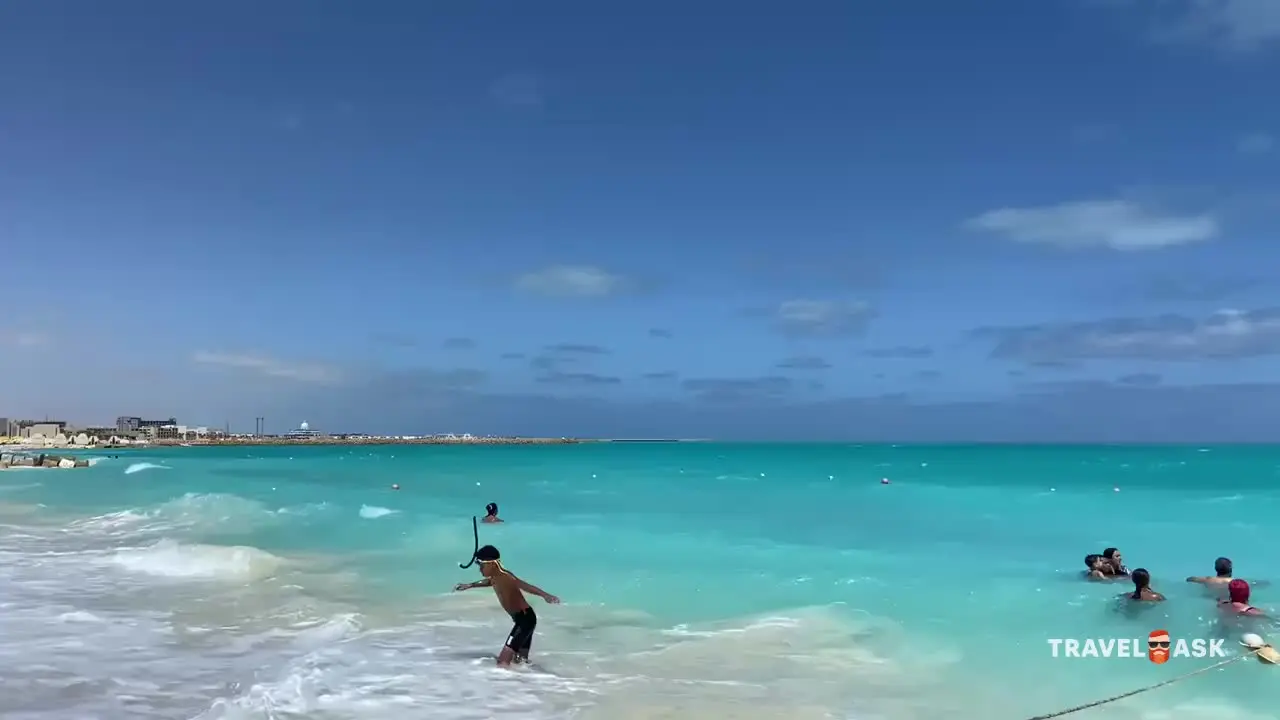 Azur One Eleven Hotel