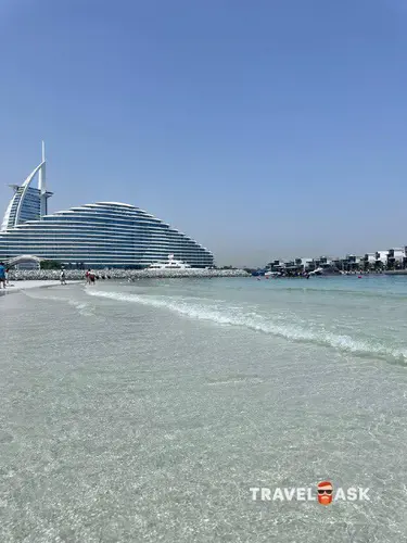 Grand Cosmopolitan Hotel