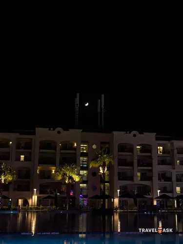 Pickalbatros White Beach Resort