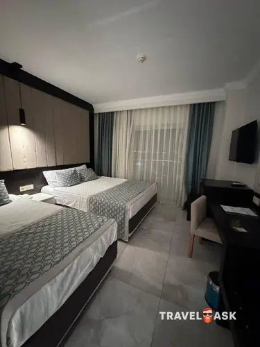 Side Hotel