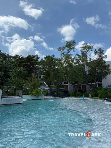 Le Meridien Phuket Beach Resort