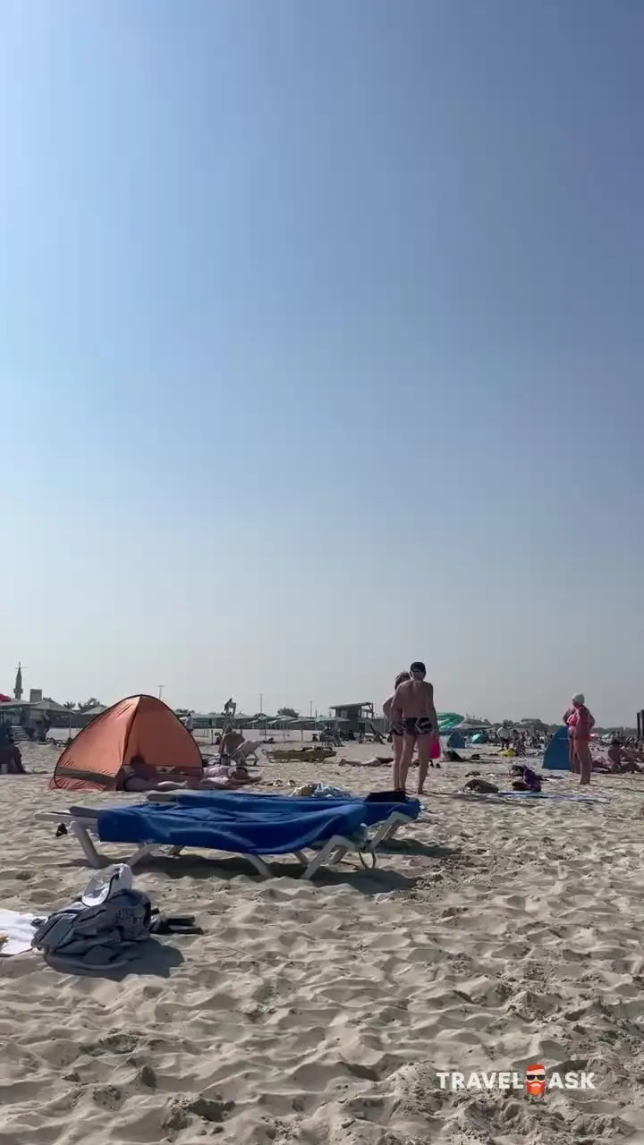 Corniche Hotel Sharjah (Ex. Hilton Sharjah, Ex. Al Buhairah)