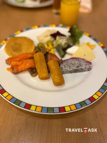 Le Meridien Al Aqah Beach Resort