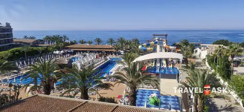 Quattro Beach Spa & Resort Hotel