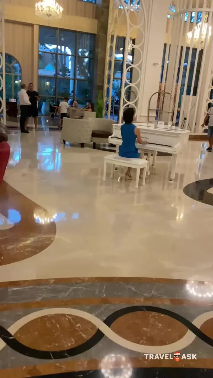 Quattro Beach Spa & Resort Hotel