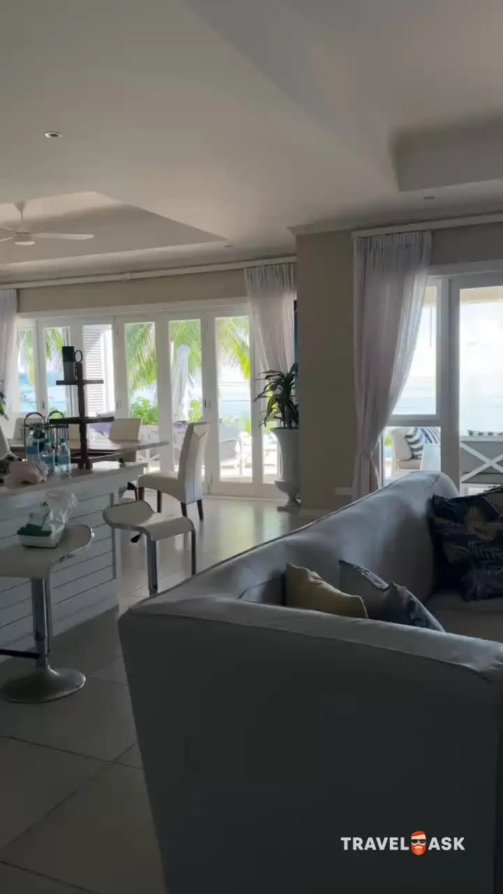 Eden Island, Beach Front, Luxury, 3 Bed Ensuite, Wifi