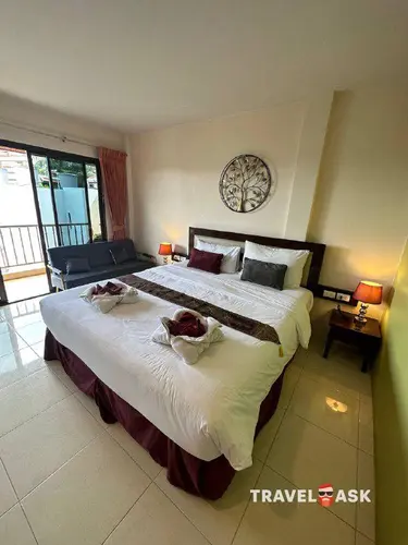 Seven Seas Hotel